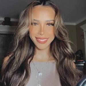 Meet your Posher, Cristal